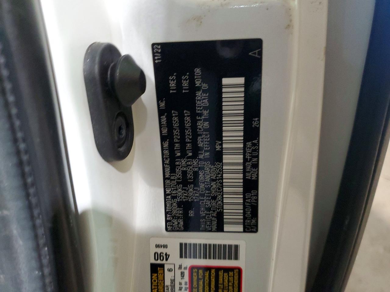 2023 Toyota Sienna le