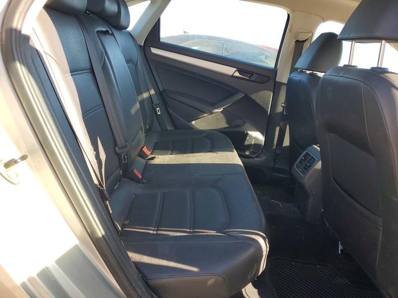 2013 Volkswagen Passat se