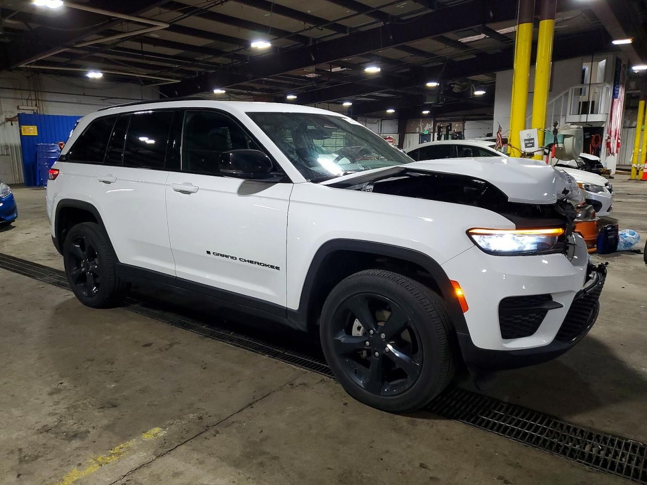 2023 Jeep Grand Cherokee Laredo