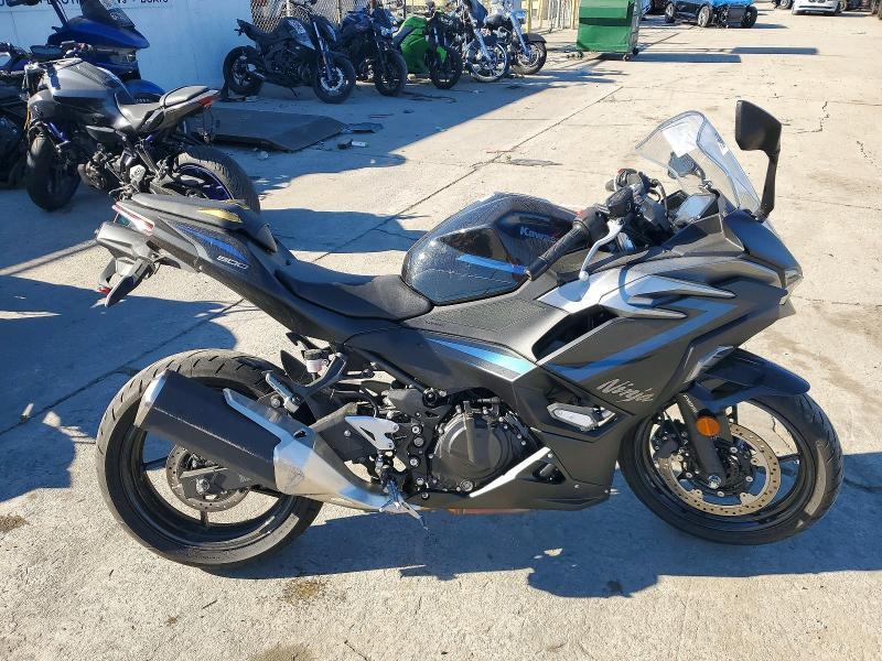 2025 Kawasaki Ex500 a