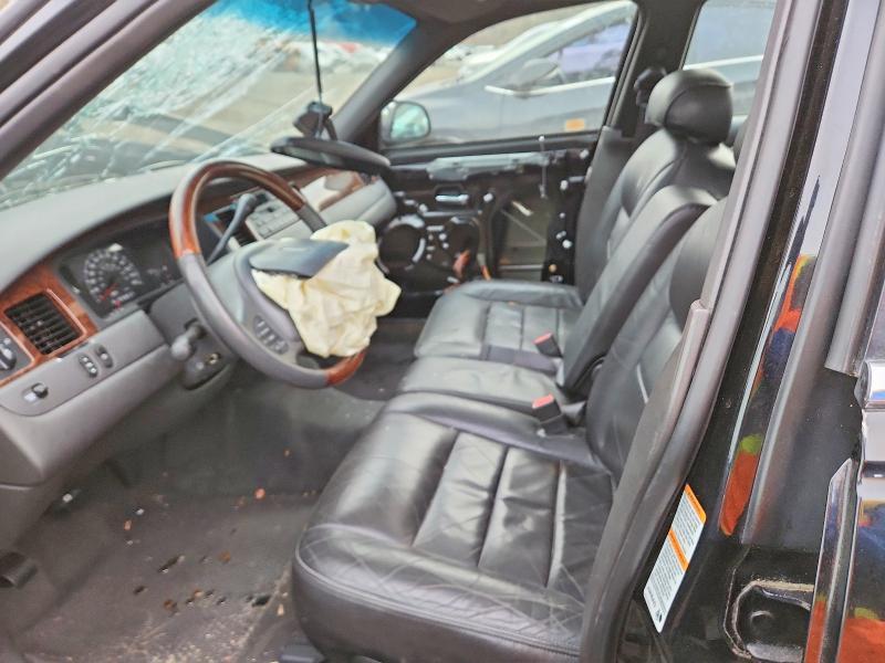 2002 Lincoln Town car Signature