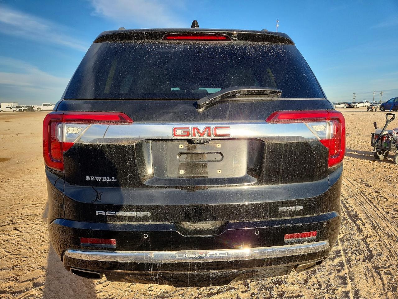 2023 GMC Acadia Denali