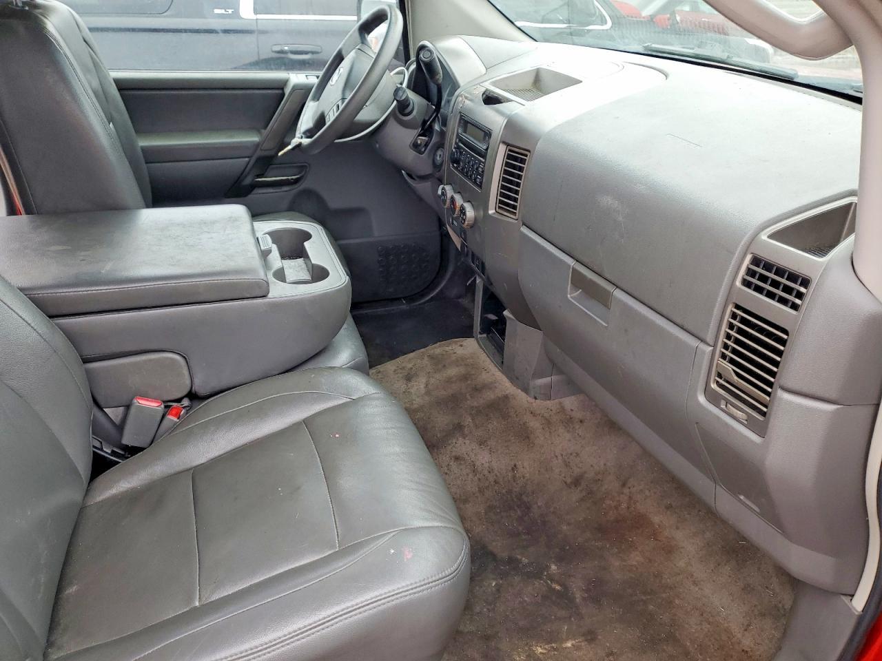 2005 Nissan Titan xe