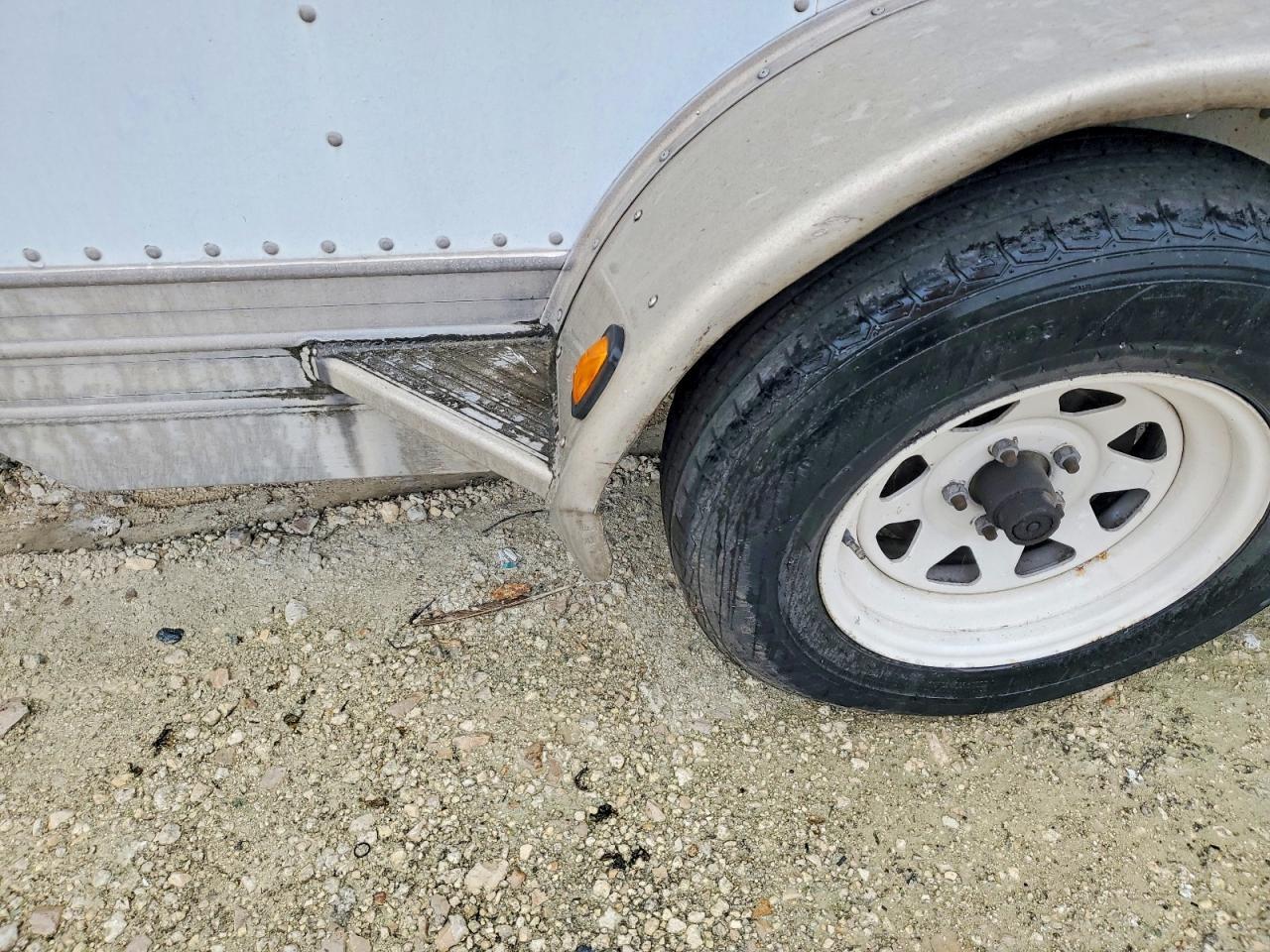 2000 Feathrlite 2000 Featherlite Fiber Optic Splcling Trailer