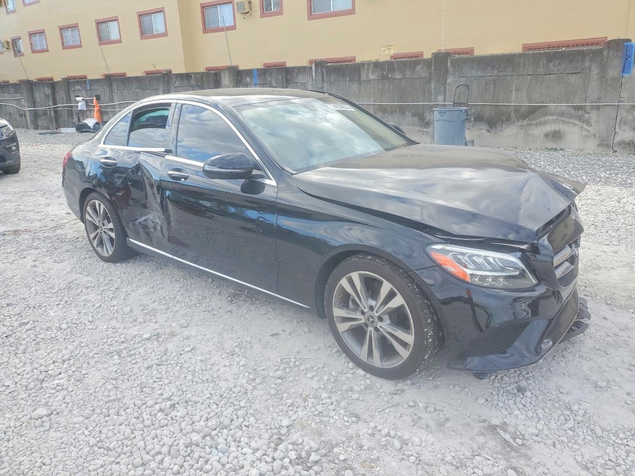 2019 Mercedes-Benz C300