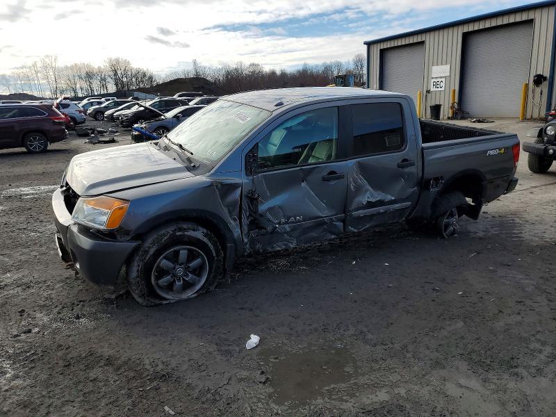 2014 Nissan Titan s