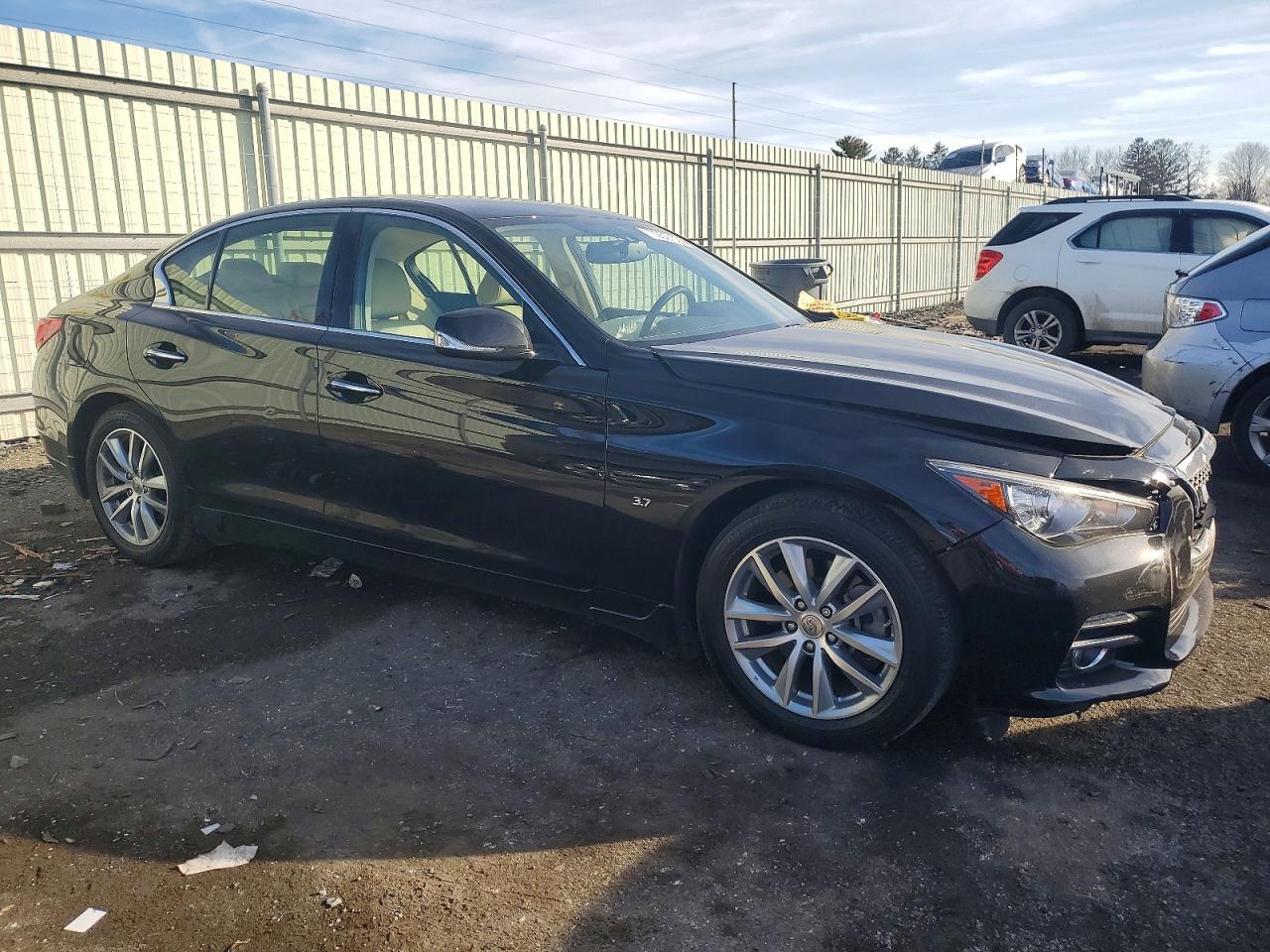 2015 Infiniti Q50 Base