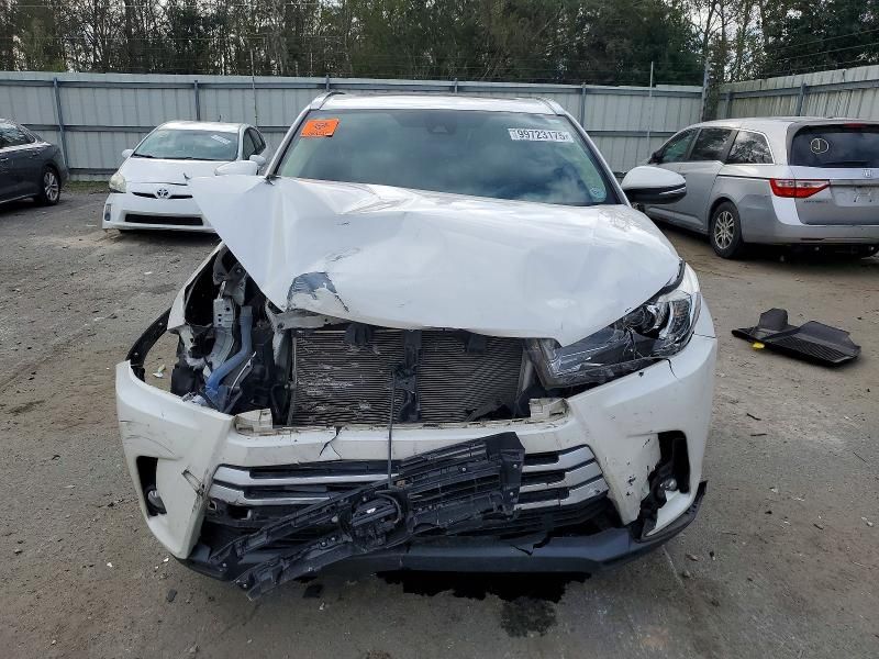 2018 Toyota Highlander se