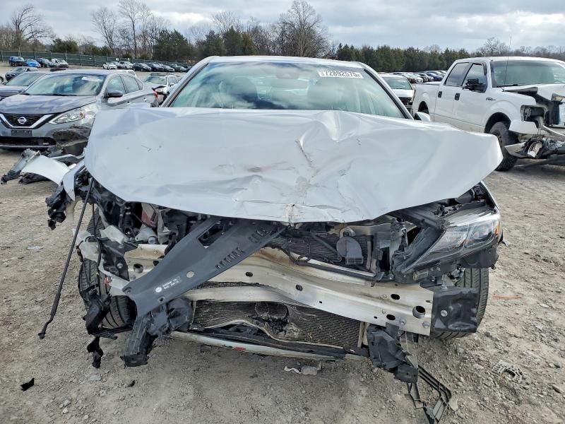 2021 Toyota Camry se