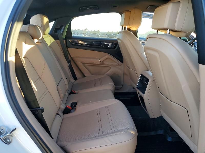 2022 Porsche Cayenne Coupe