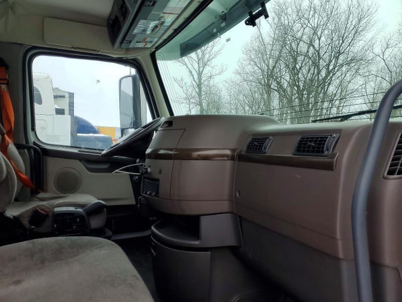 2015 Volvo Vnl Semi Truck