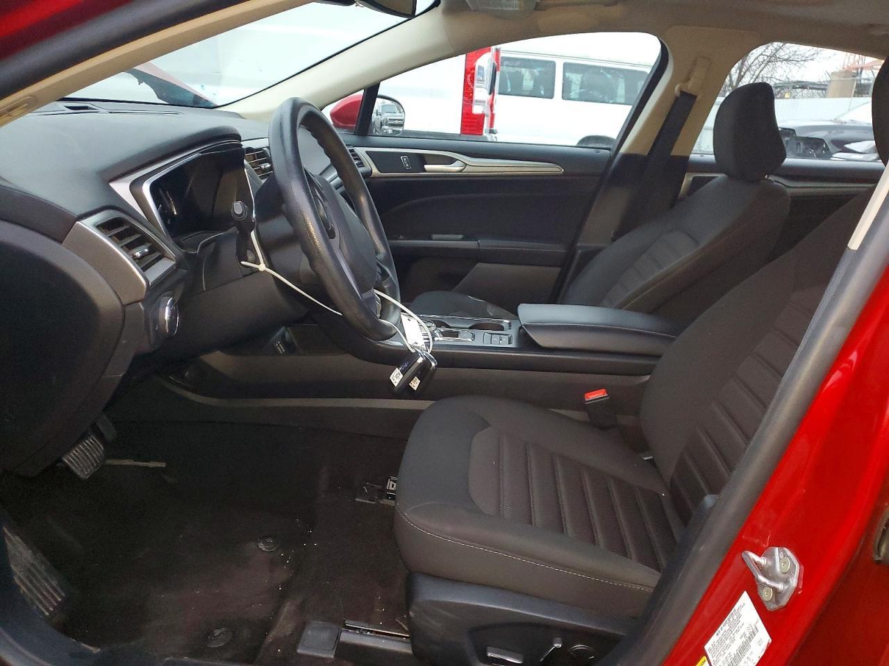 2020 Ford Fusion se