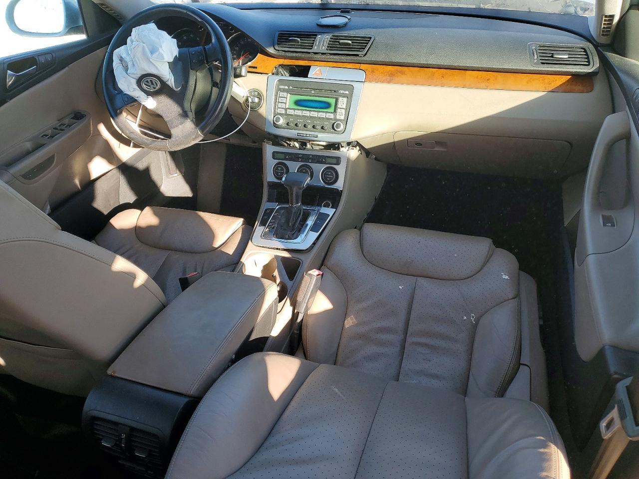 2008 Volkswagen Passat lux