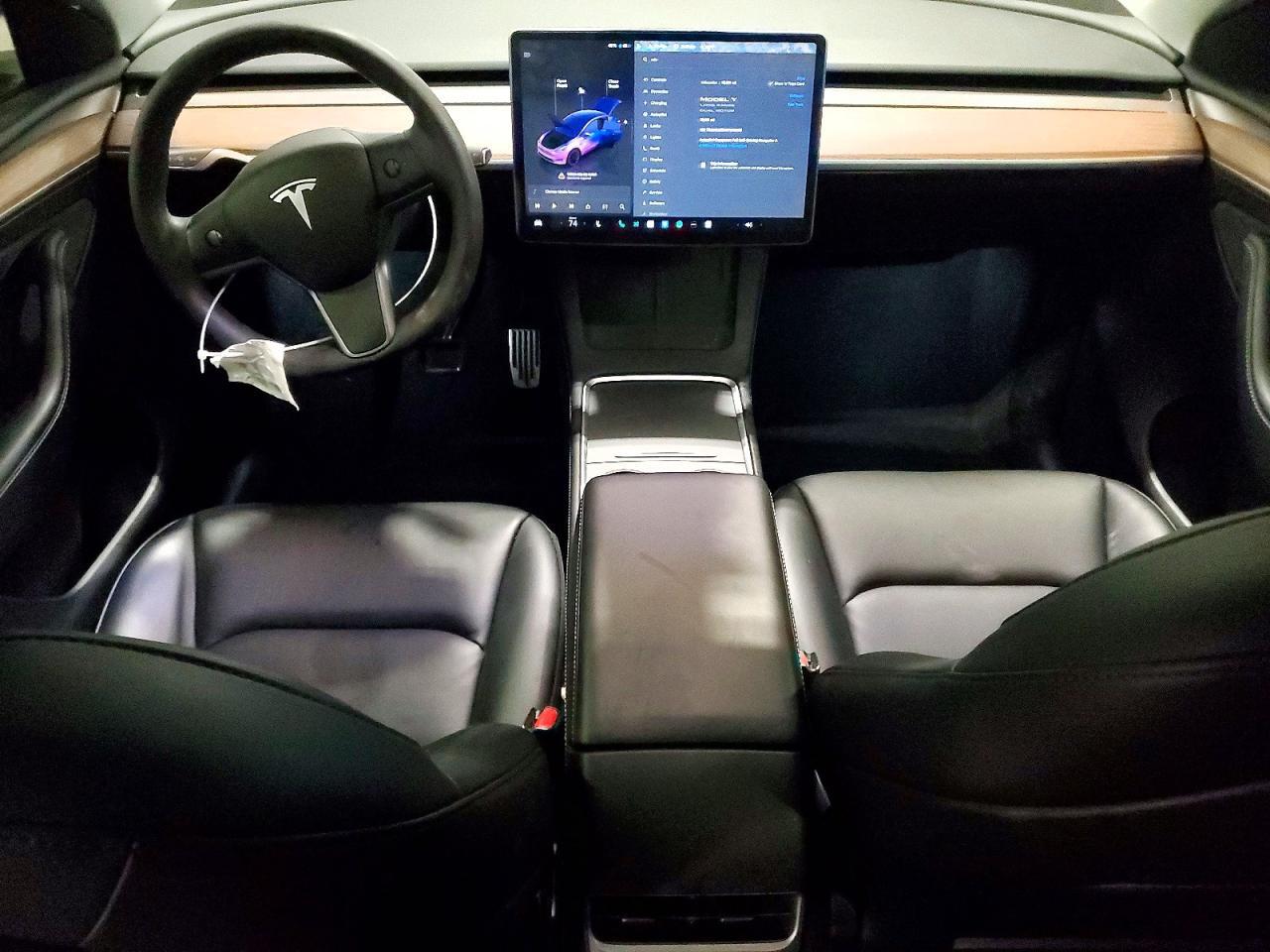 2025 Tesla Model y