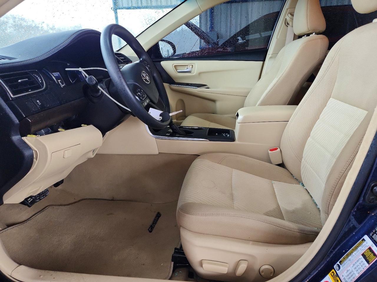 2016 Toyota Camry le