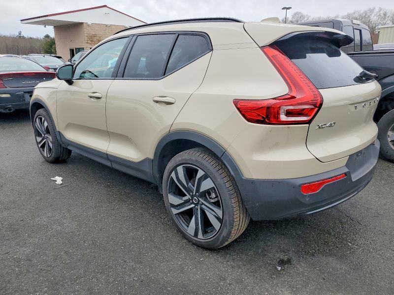 2025 Volvo Xc40 Plus
