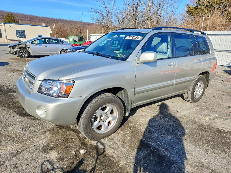 2005 Toyota Highlander Base