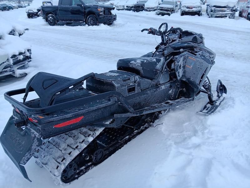 2025 Skidoo Expedition 900 ace