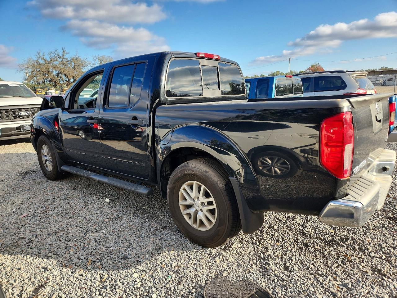 2020 Nissan Frontier s