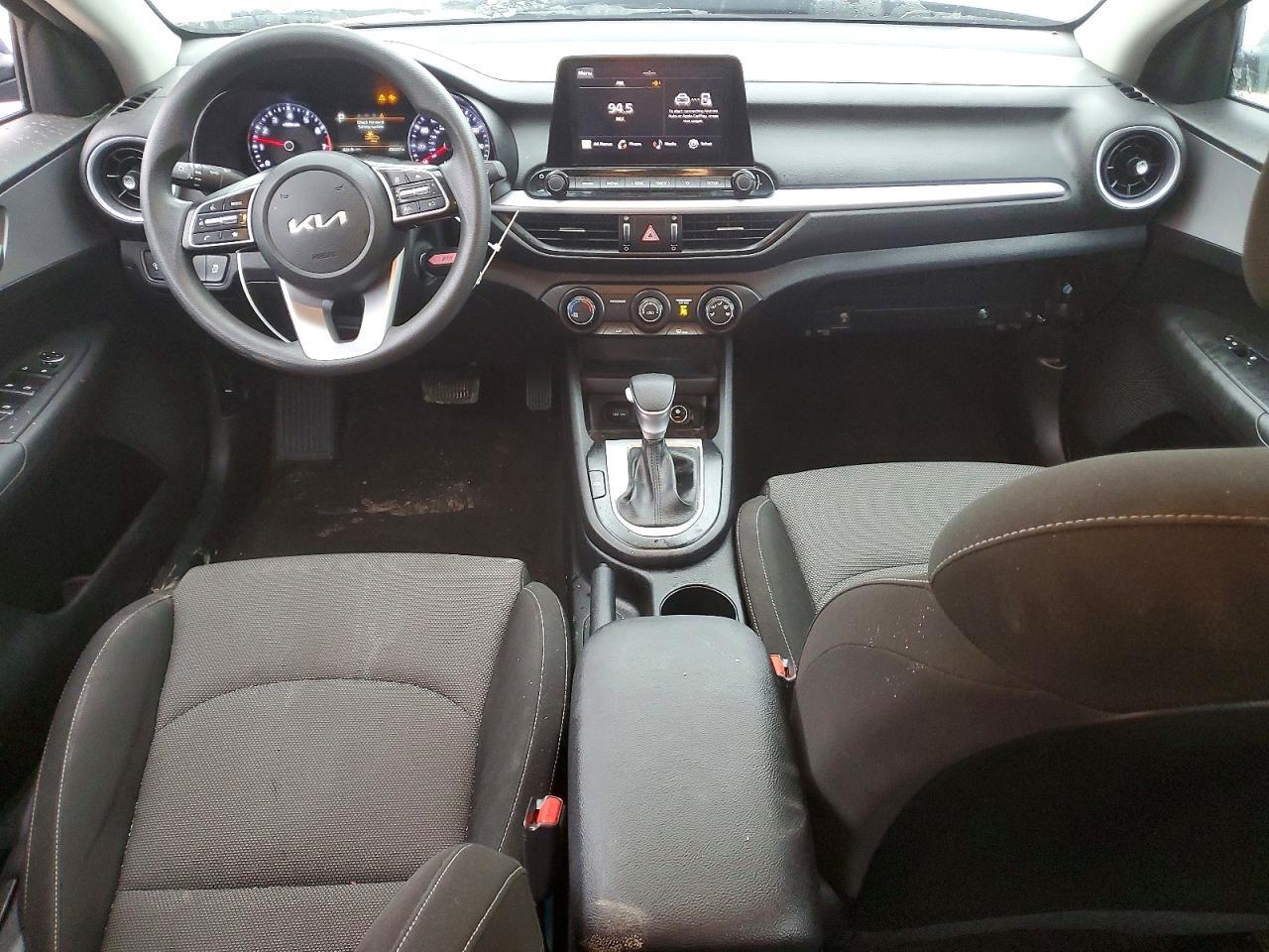 2023 KIA Forte lx