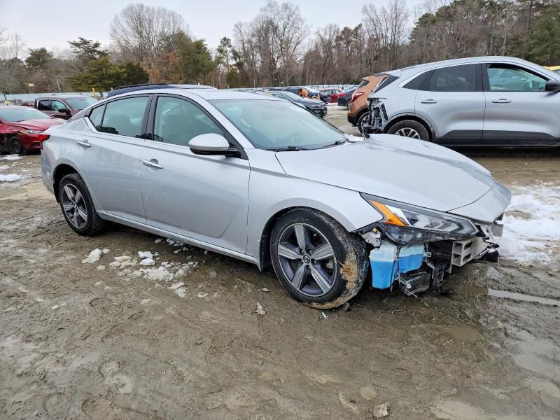 2020 Nissan Altima sv