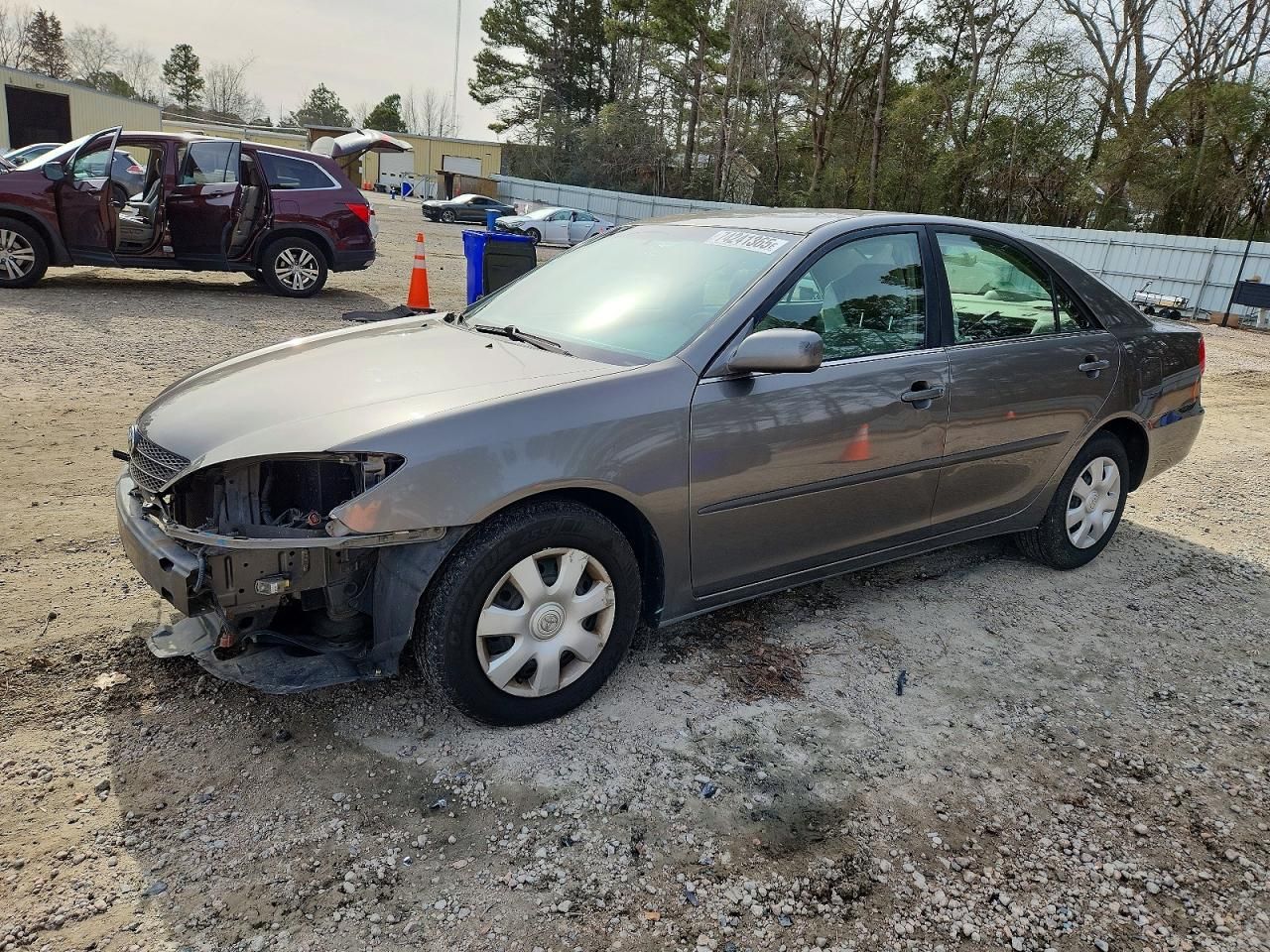 2004 Toyota Camry le