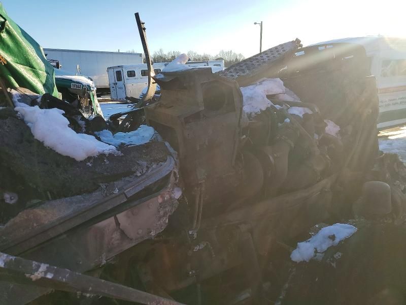 2010 Kenworth Construction T660