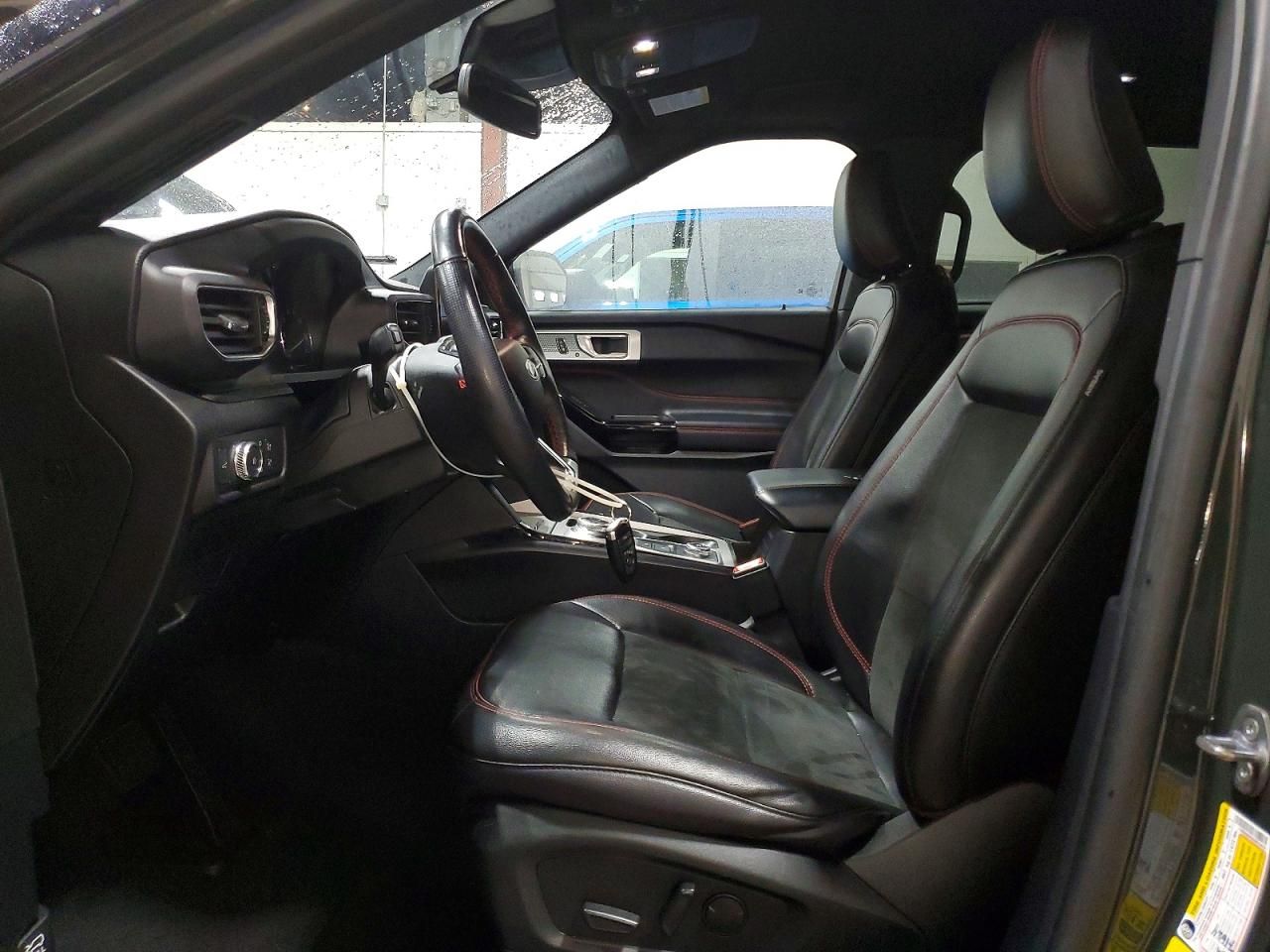 2022 Ford Explorer St-line