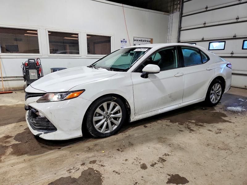 2020 Toyota Camry le