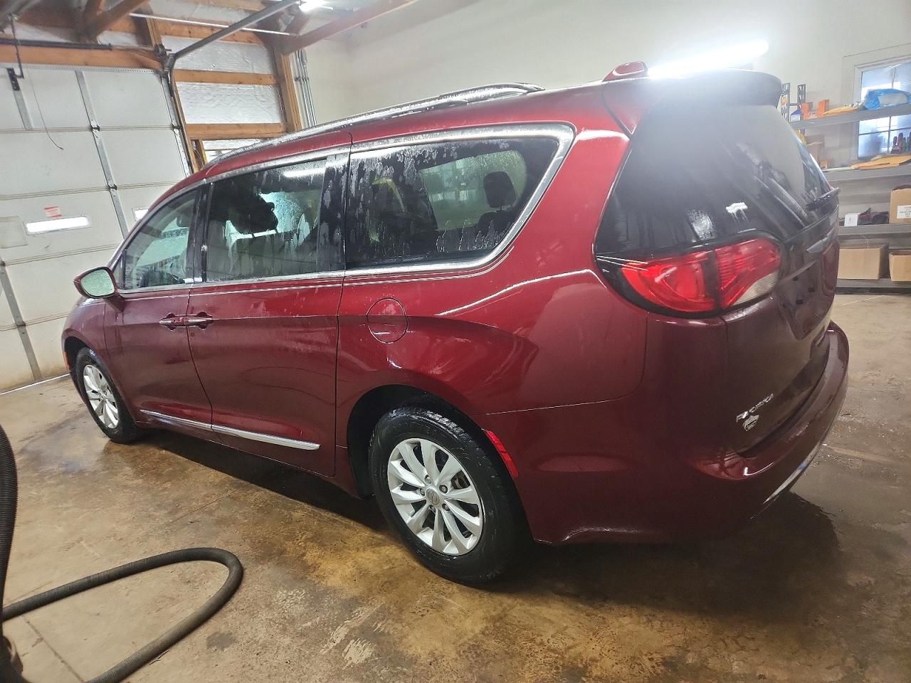 2020 Chrysler Pacifica Touring l