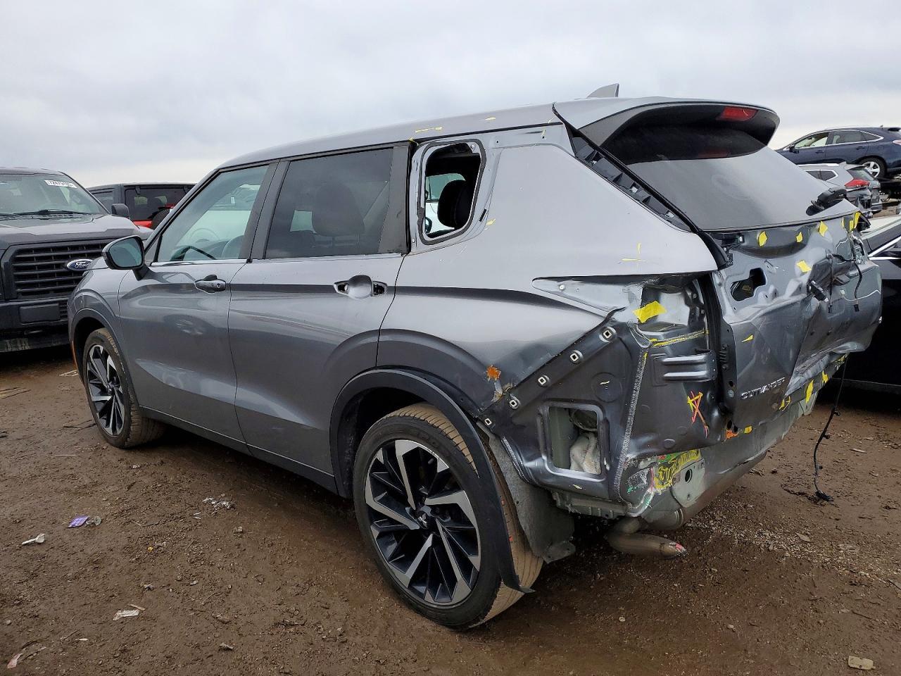 2022 Mitsubishi Outlander se