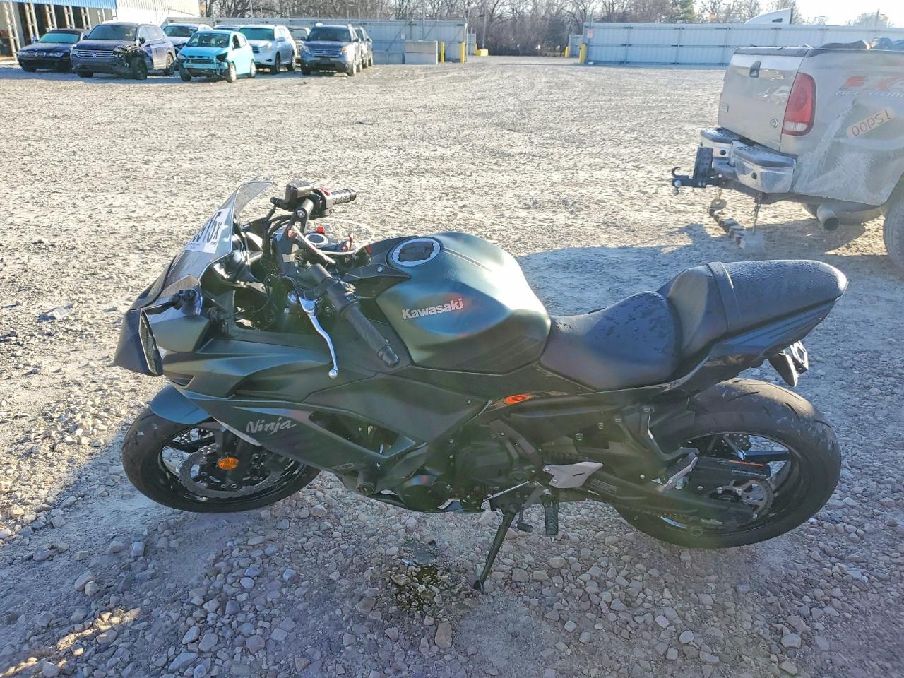 2025 Kawasaki EX650 P
