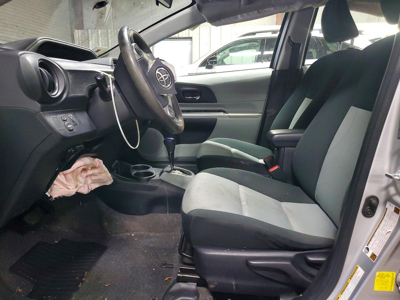 2014 Toyota Prius c