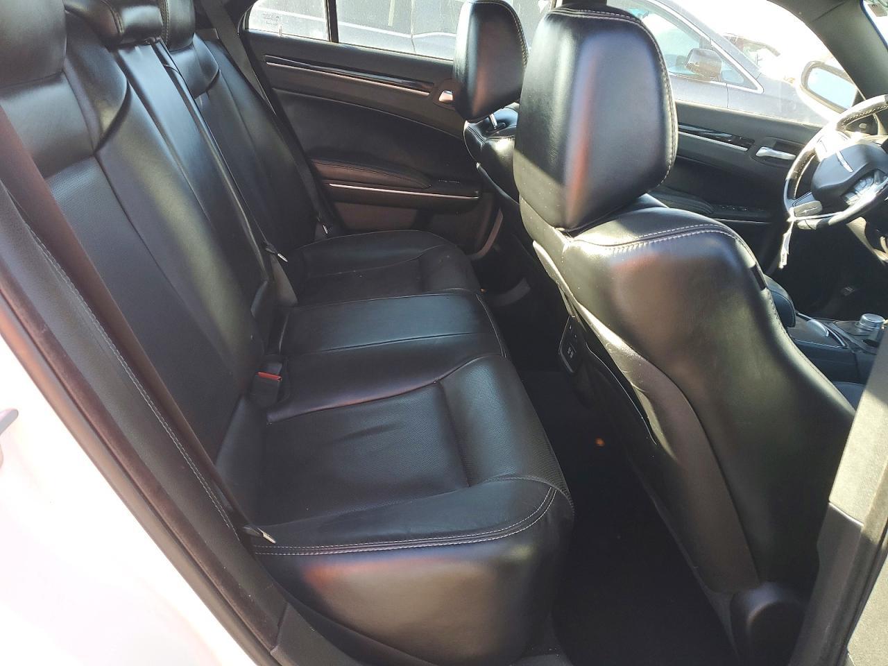 2019 Chrysler 300 s