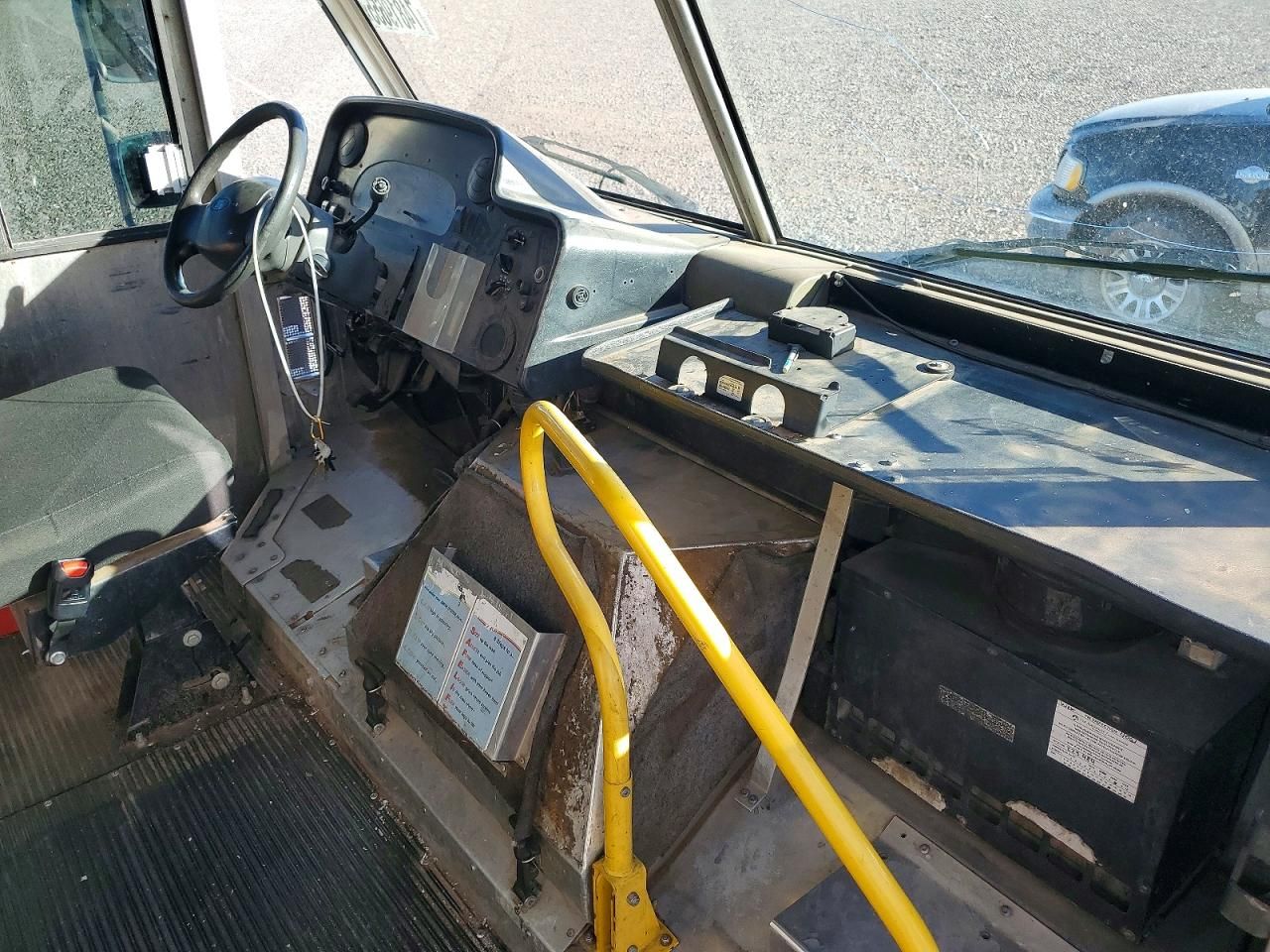 2003 Ford E450 Delivery Truck