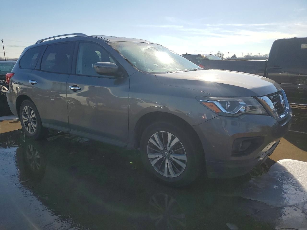2018 Nissan Pathfinder s
