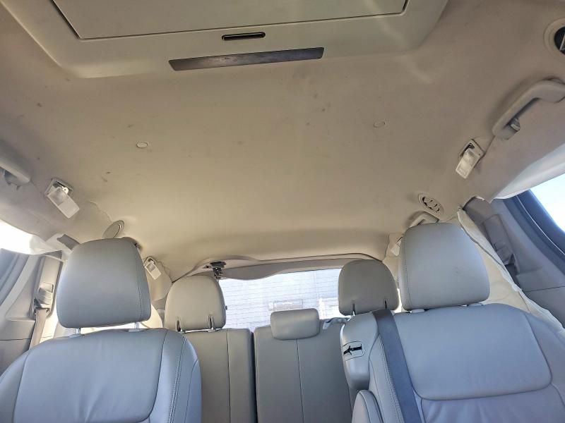 2015 Toyota Sienna xle