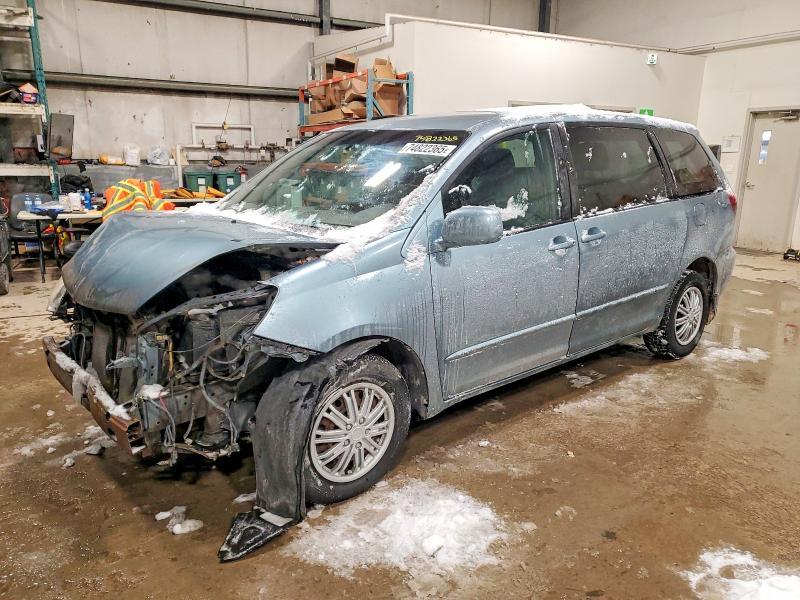 2005 Toyota Sienna le