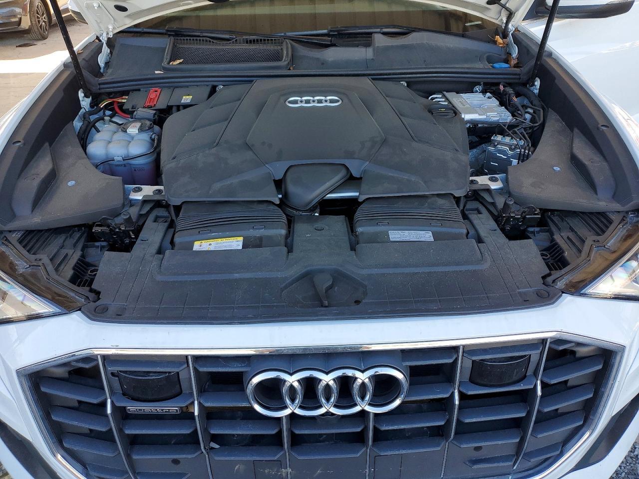 2023 Audi Q8 Premium