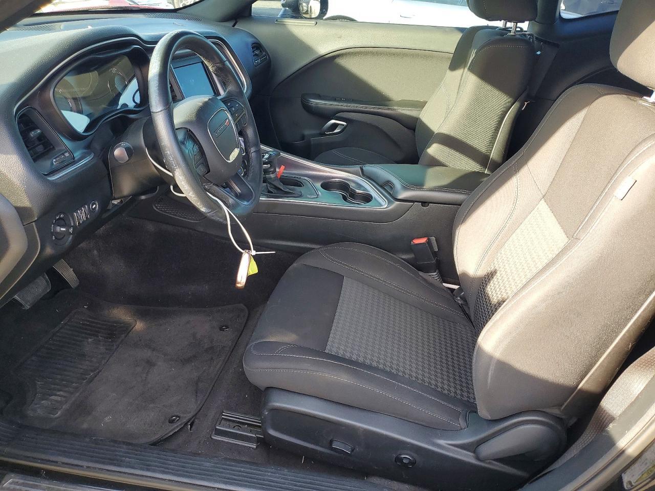 2018 Dodge Challenger sxt