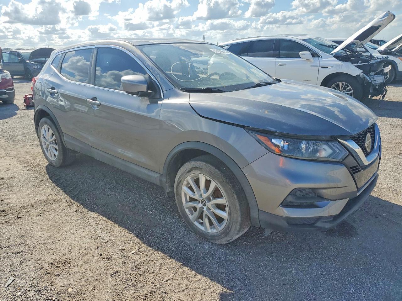 2020 Nissan Rogue Sport s