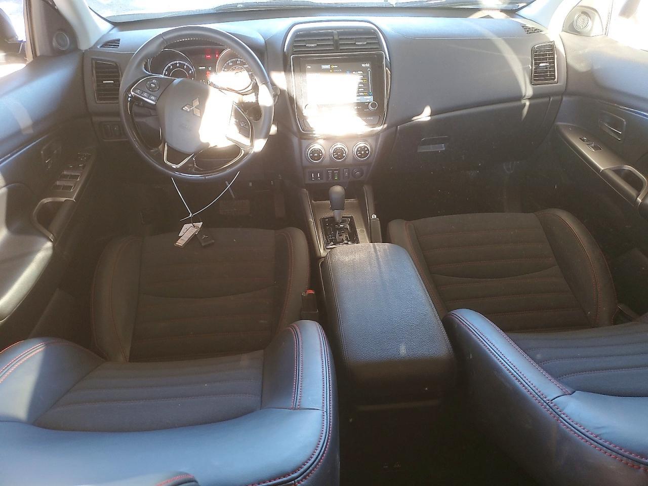 2025 Mitsubishi Outlander Sport s