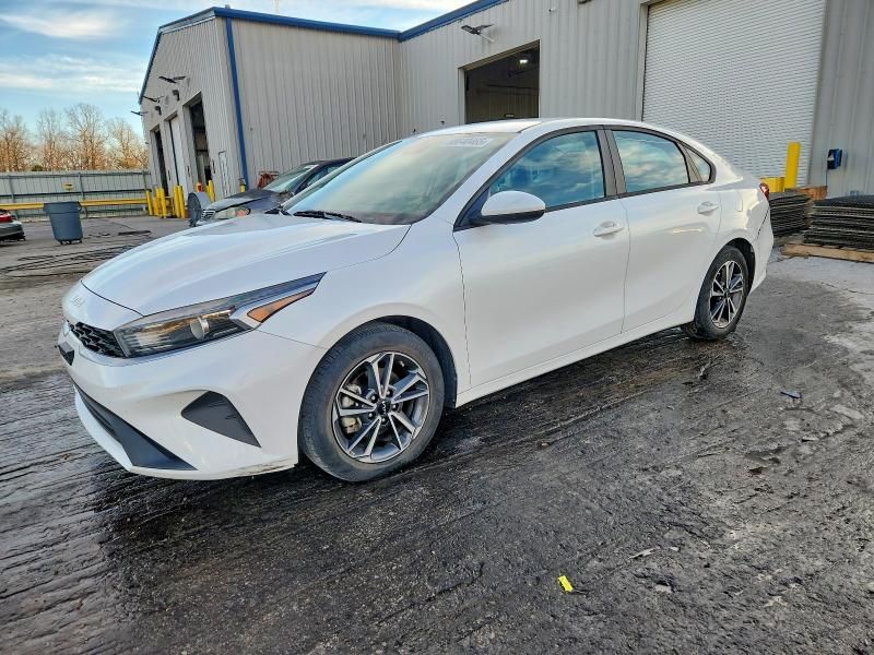 2023 KIA Forte lx