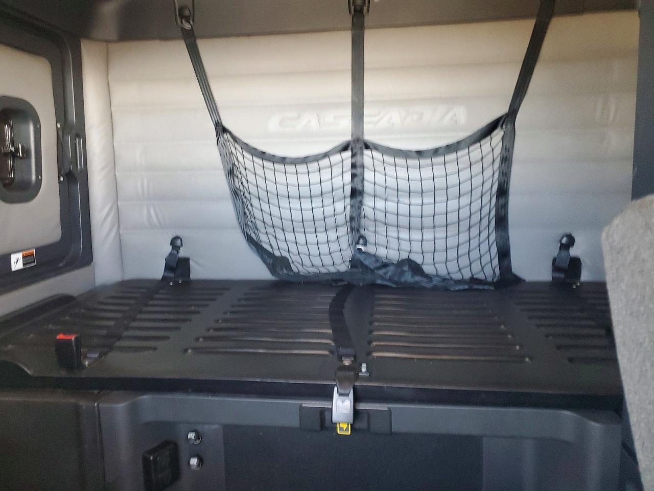 2019 Freightliner Cascadia 126 Semi Truck