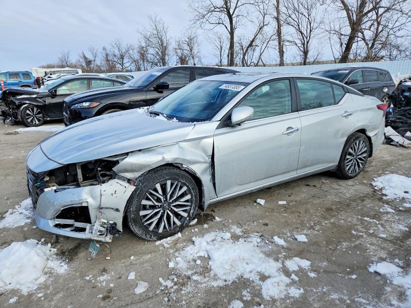 2024 Nissan Altima sv