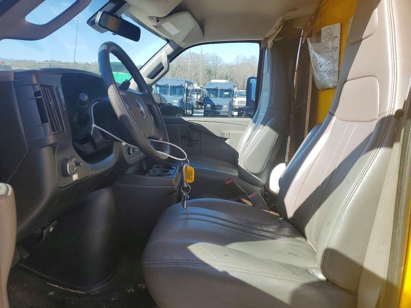 2021 GMC Savana Cut-box Truck