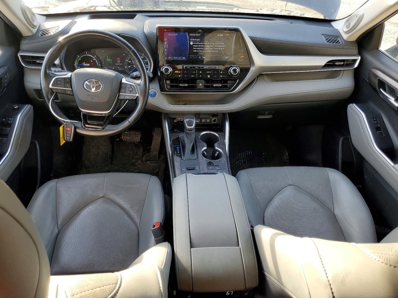 2021 Toyota Highlander Hybrid Platinum