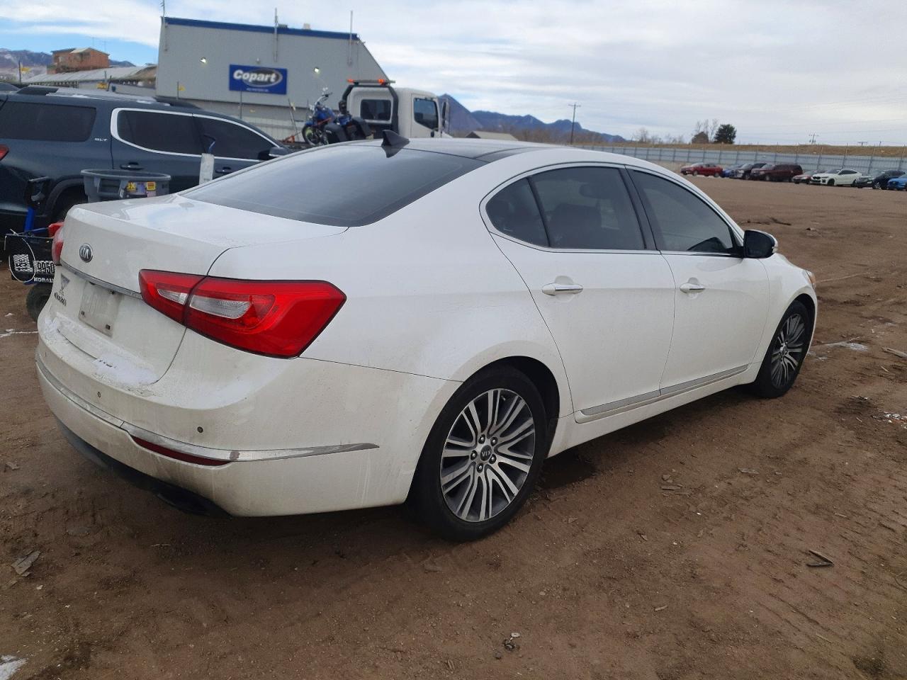 2014 KIA Cadenza Premium