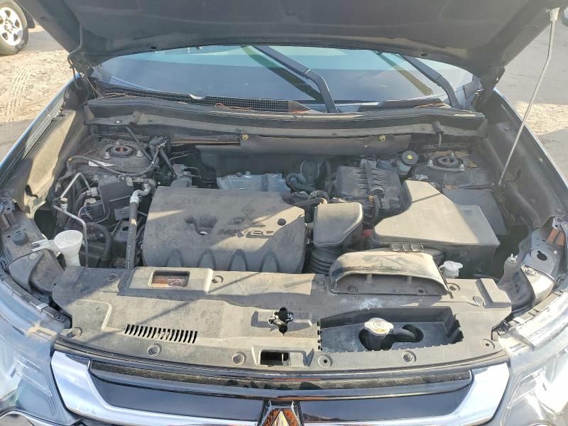 2018 Mitsubishi Outlander se