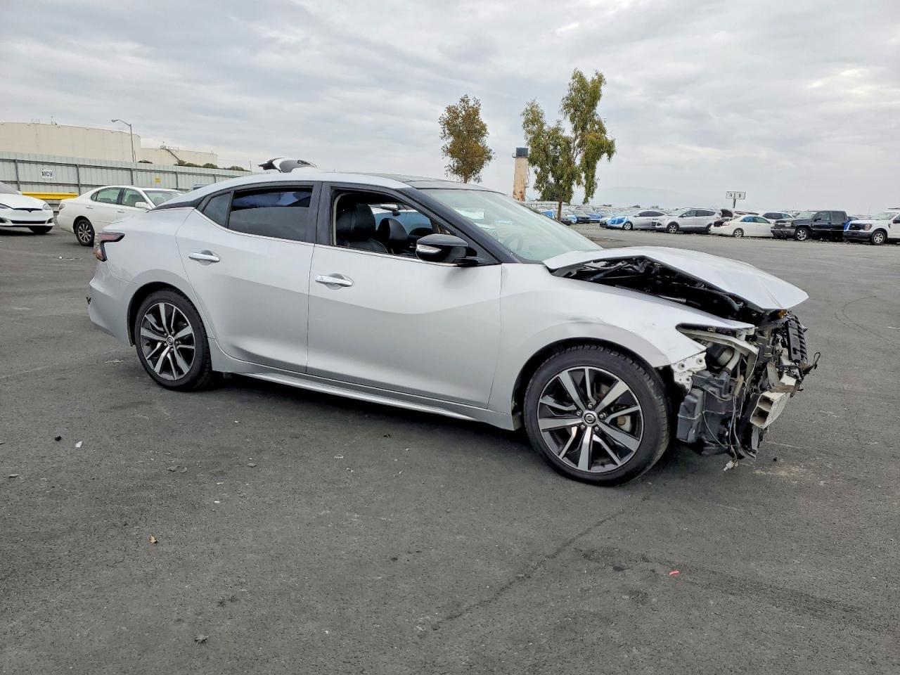 2019 Nissan Maxima s